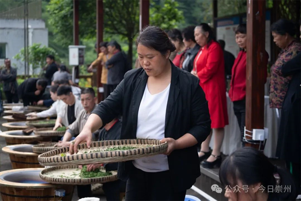 久等了崇E星体育官方网站州枇杷茶飘香上新(图6)